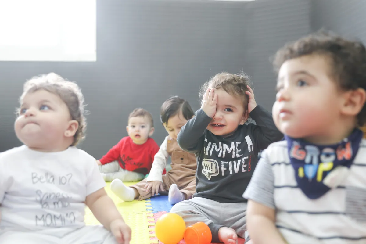 Toddlers learning through sensory activities